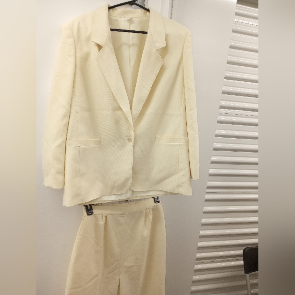 Washable Skirt Suit